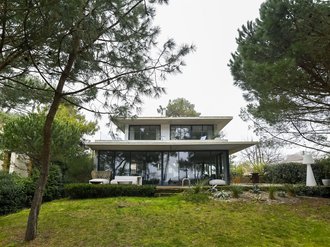 Maison contemporaine en front de mer